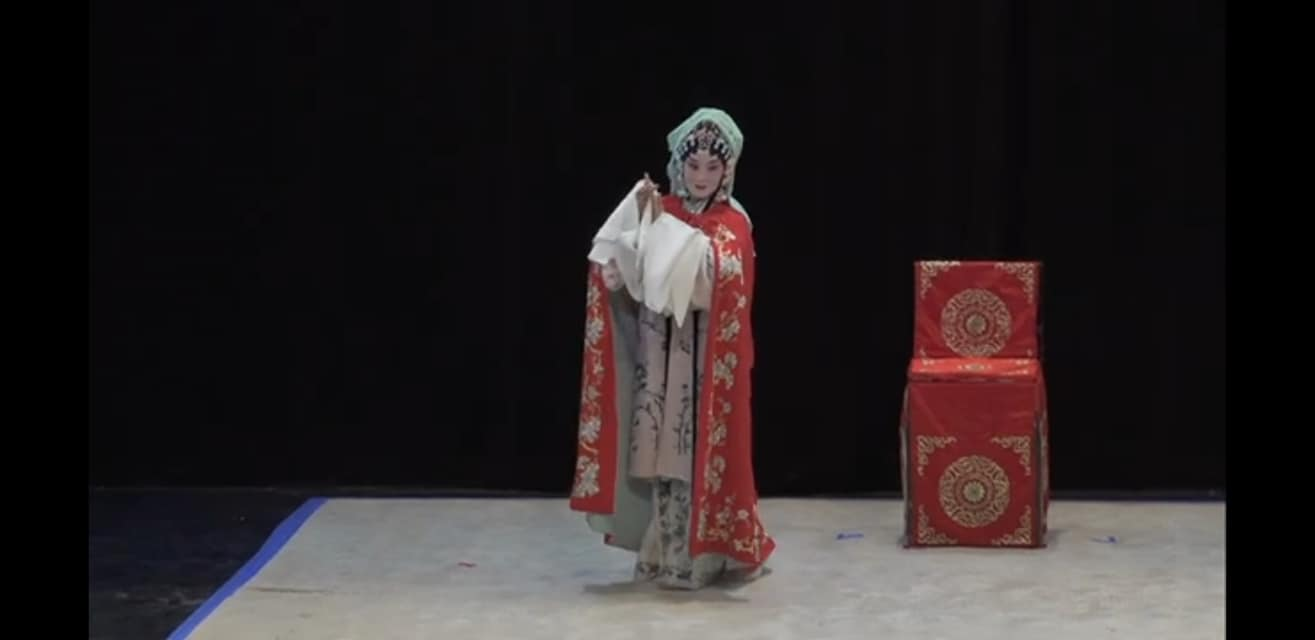 4月8日星期六,下午 2:00 在法拉盛文化藝術中心崑曲表演。